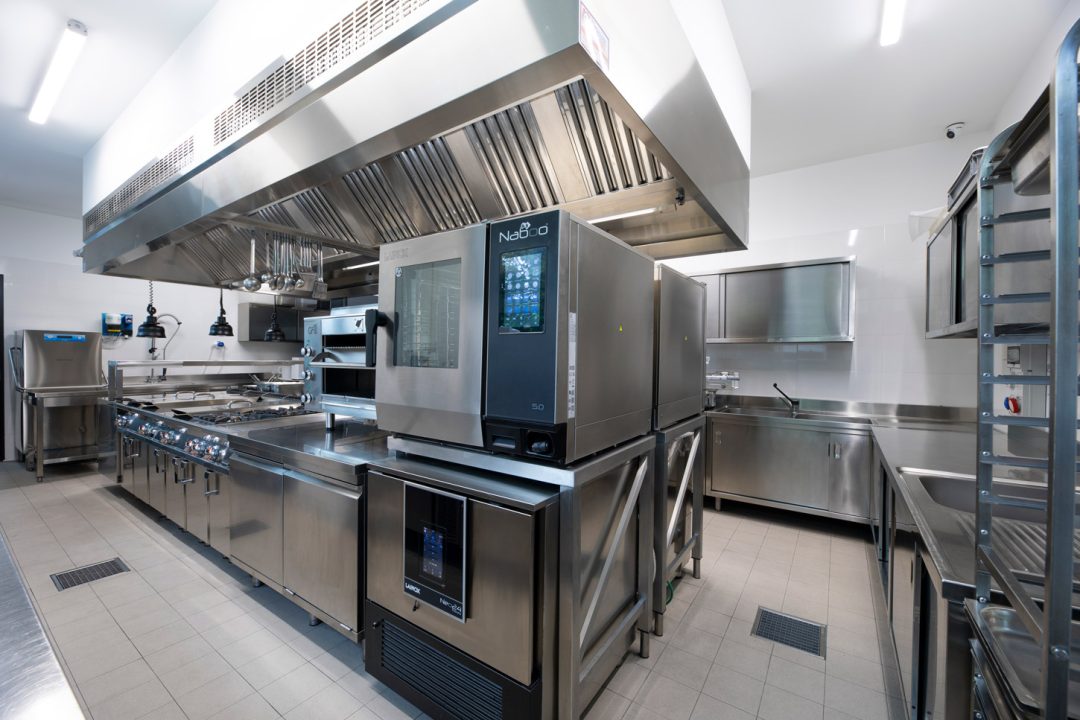 Cucina ristorante – progettazione e realizzazione impianto professionale